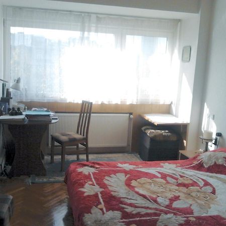 Rompromo Plus Accommodation Bukarest Exteriör bild