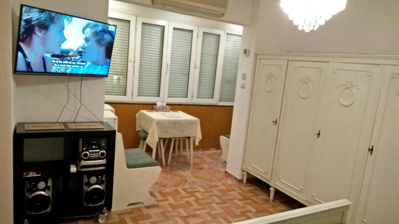 Rompromo Plus Accommodation Bukarest Exteriör bild