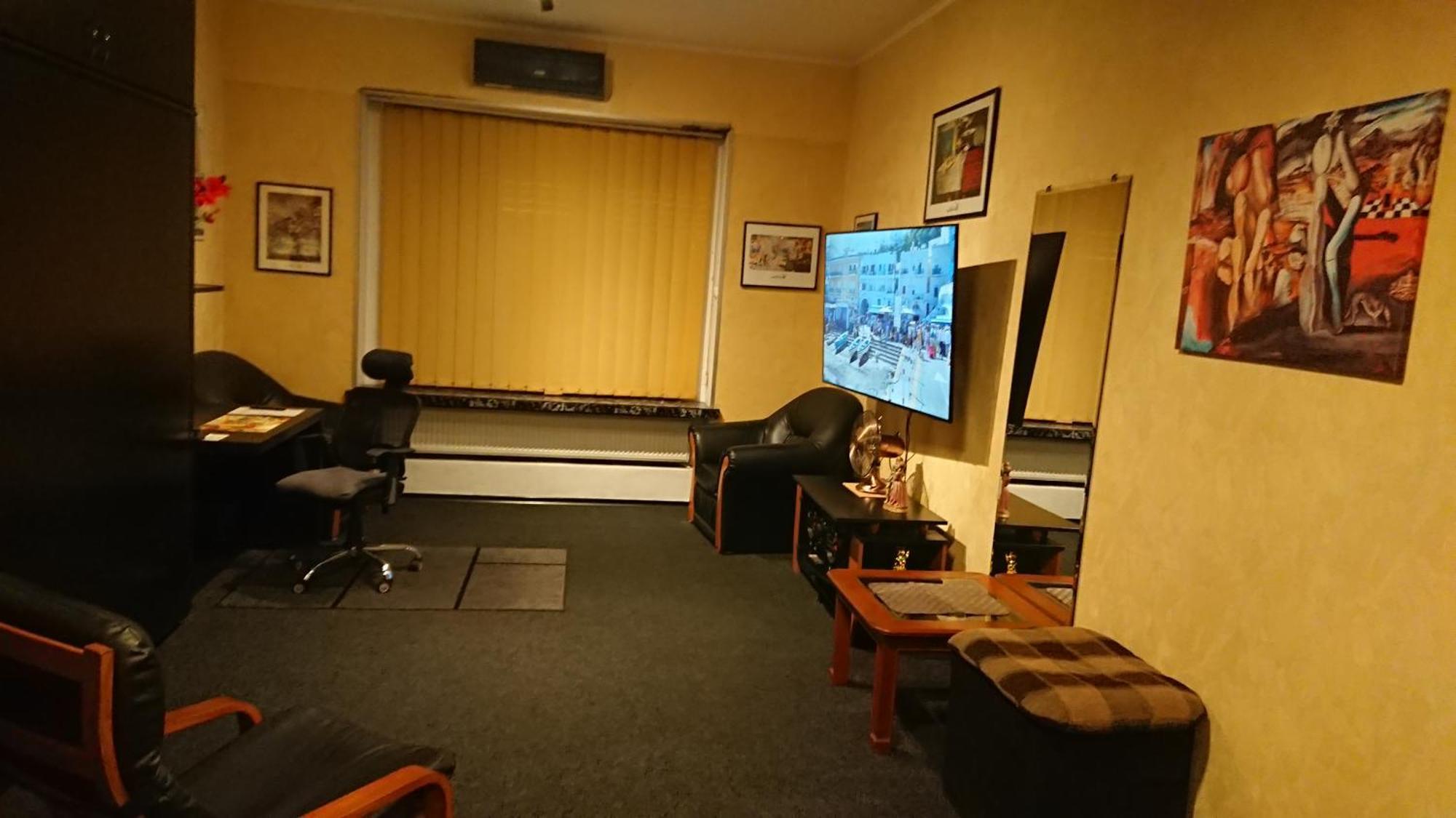 Rompromo Plus Accommodation Bukarest Exteriör bild